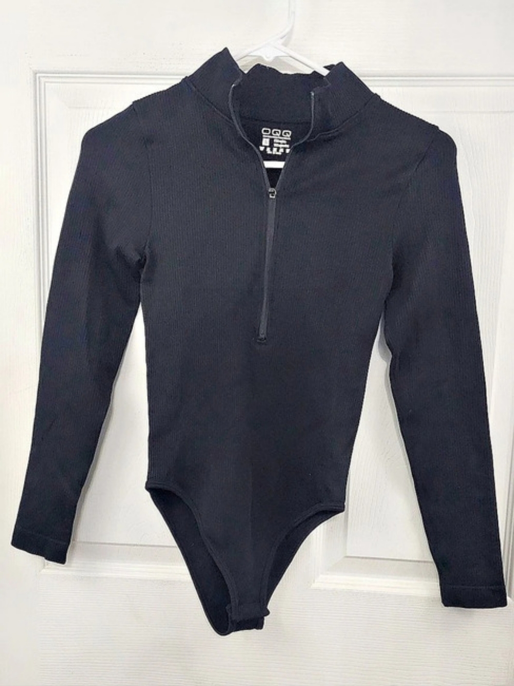 OQQ Zip Front Long Sleeve Bodysuit Black Small